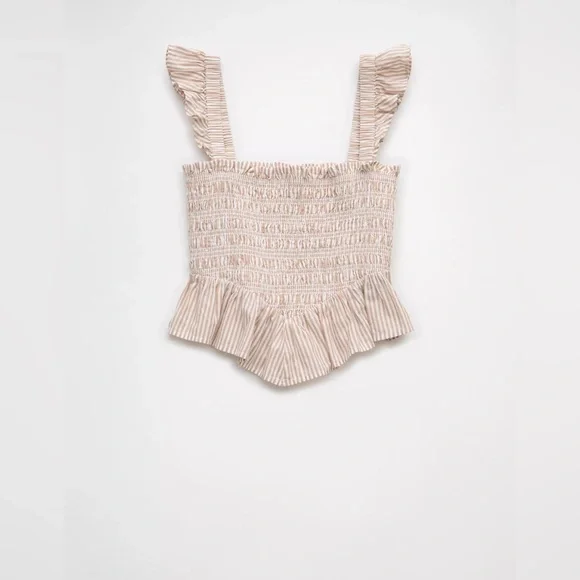 CLEARANCE SALE!! NWT American Eagle Bella Smocked Crop Top Size S - Picture 2 of 6